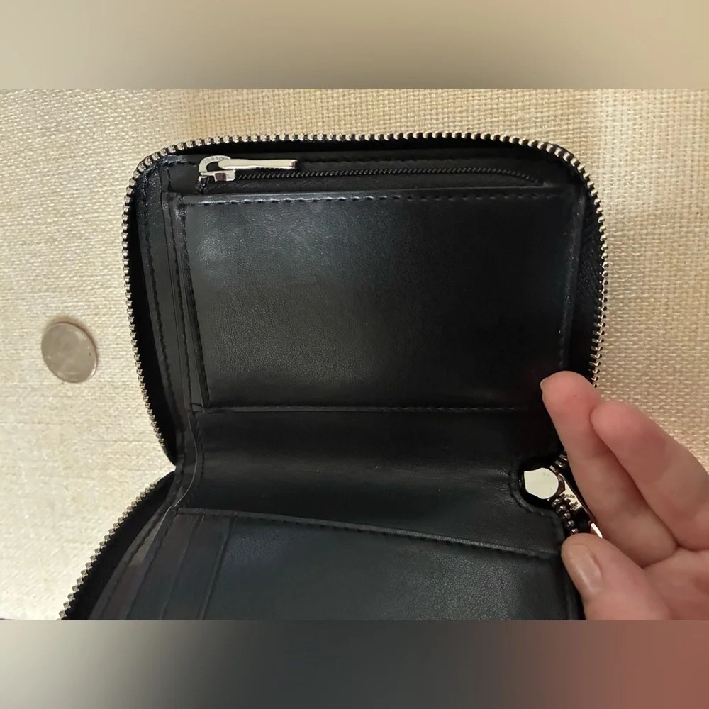 Rare Coach small zip around bifold Signature  Leather wallet with glitter Cs - Picture 4 of 6